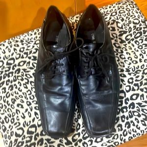 Men’s black leather dress shoes, Tim Evans of Eng.